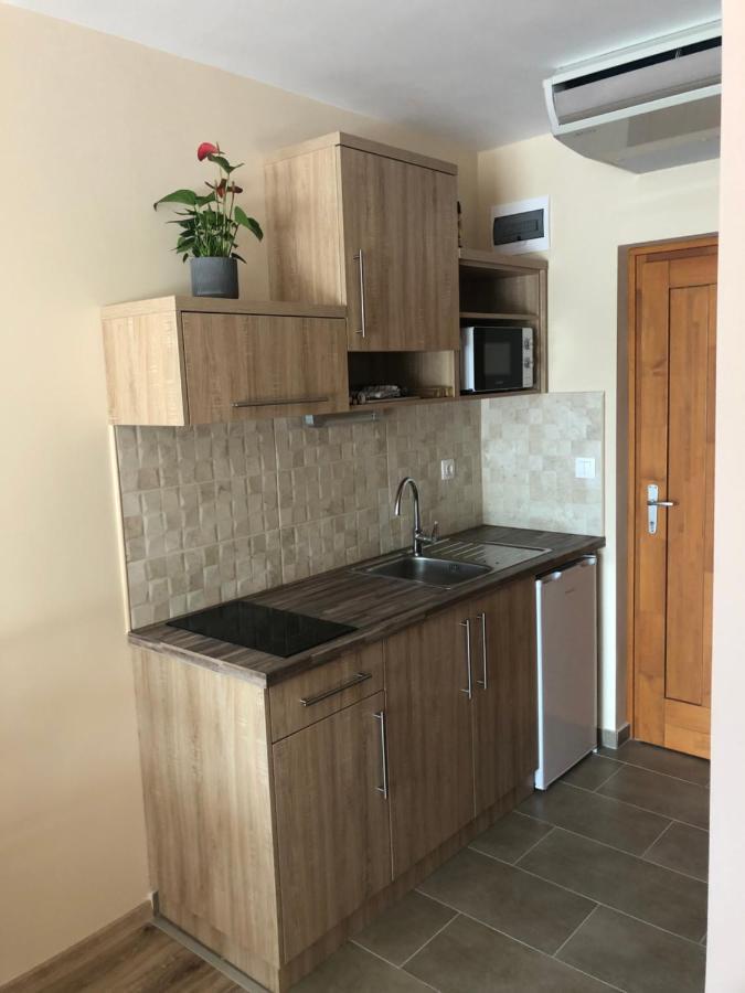Castellum Apartmanház Gyula Exterior foto