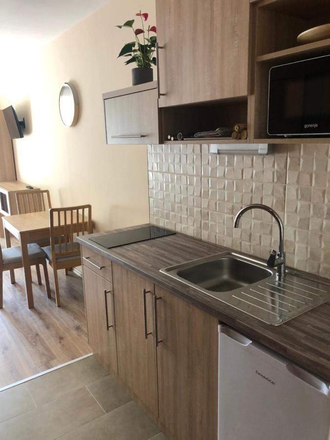 Castellum Apartmanház Gyula Exterior foto