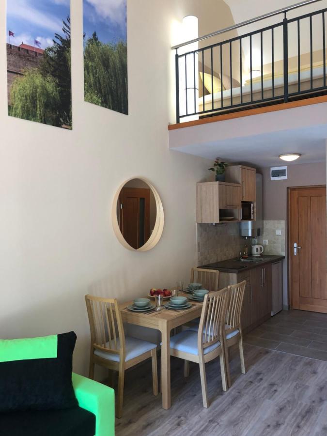 Castellum Apartmanház Gyula Exterior foto